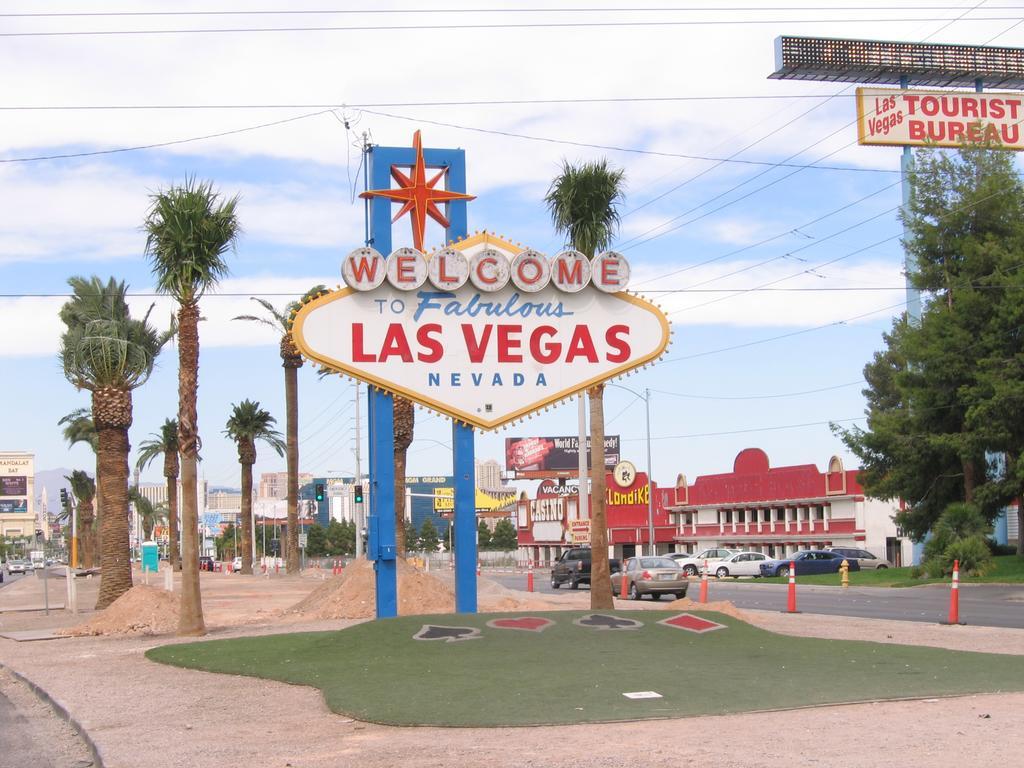 Wyndham Grand Desert Resort Las Vegas Exterior foto